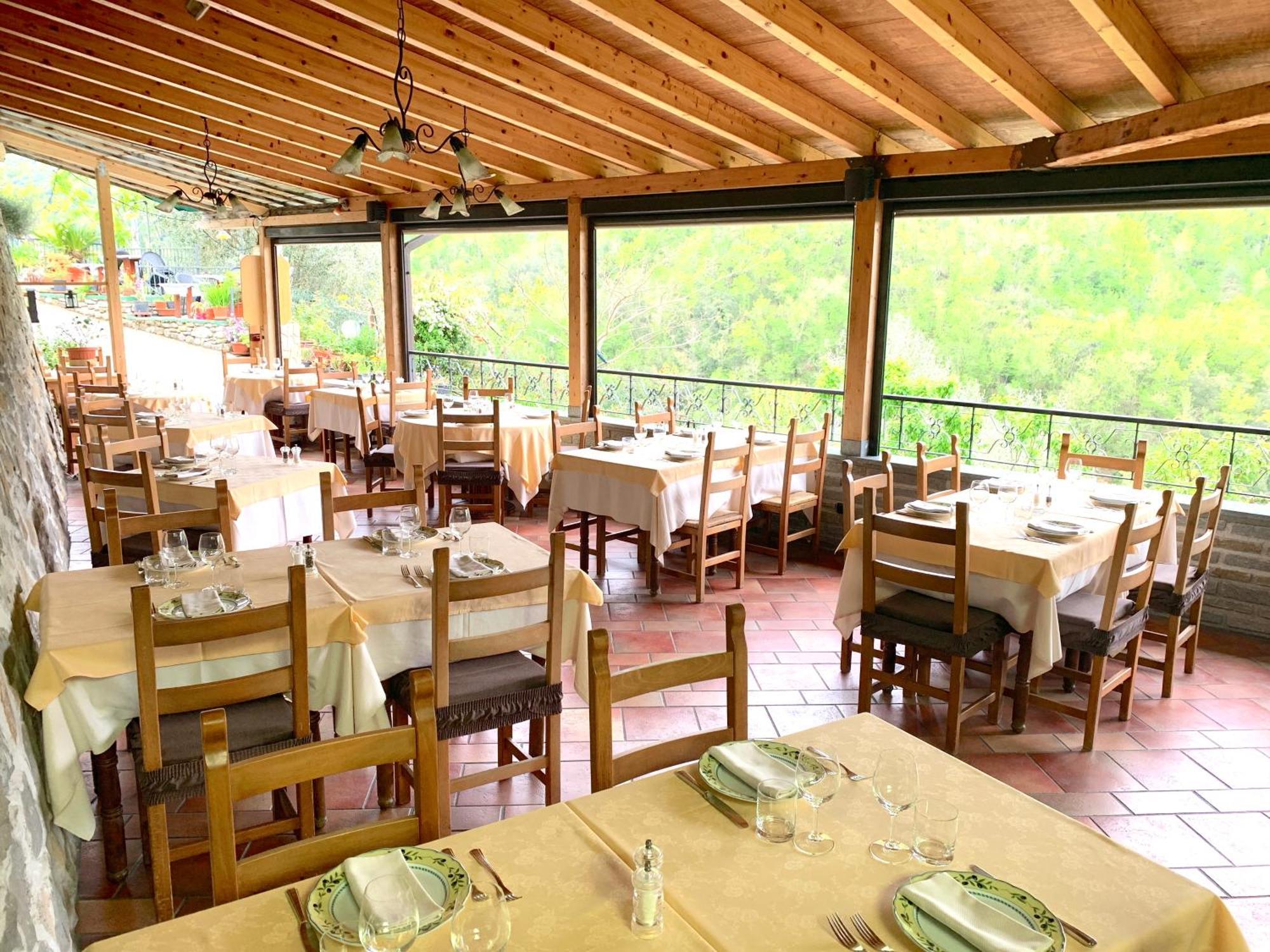 La Favorita Apricale B&B & Ristorante Экстерьер фото