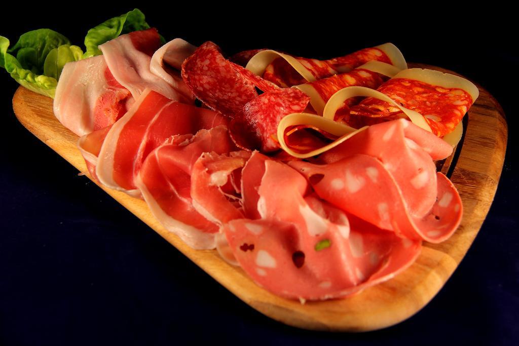 La Favorita Apricale B&B & Ristorante Экстерьер фото